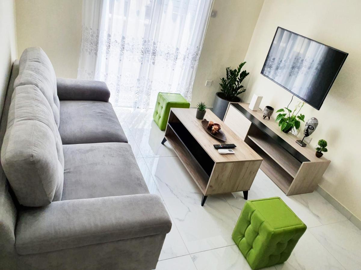 2 Bedroom Cozy Apartment Near Tourist Area, 200M From Sea Paphos Exterior photo